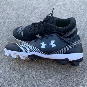 Under Armor Black & White Size 10.5 Women’s Cleats